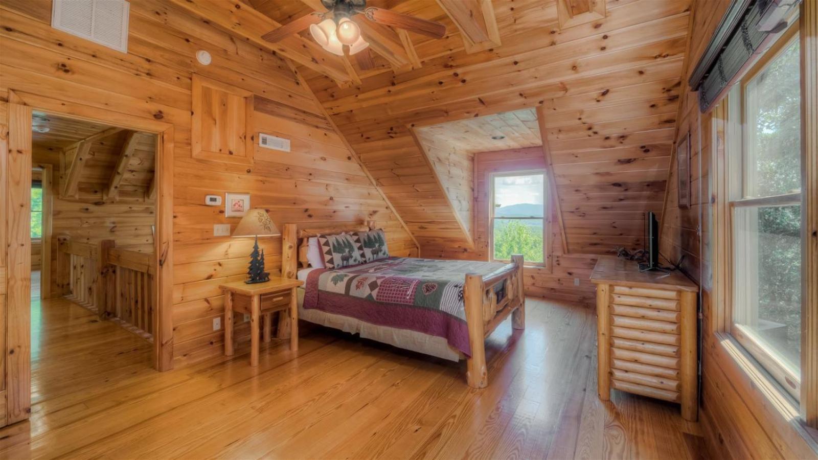 Pinecrest Lodge - Views In Aska Adventure Area Blue Ridge Exterior photo