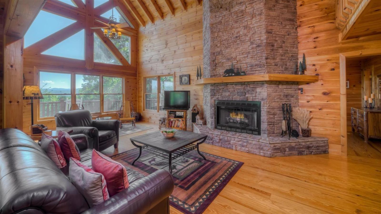 Pinecrest Lodge - Views In Aska Adventure Area Blue Ridge Exterior photo