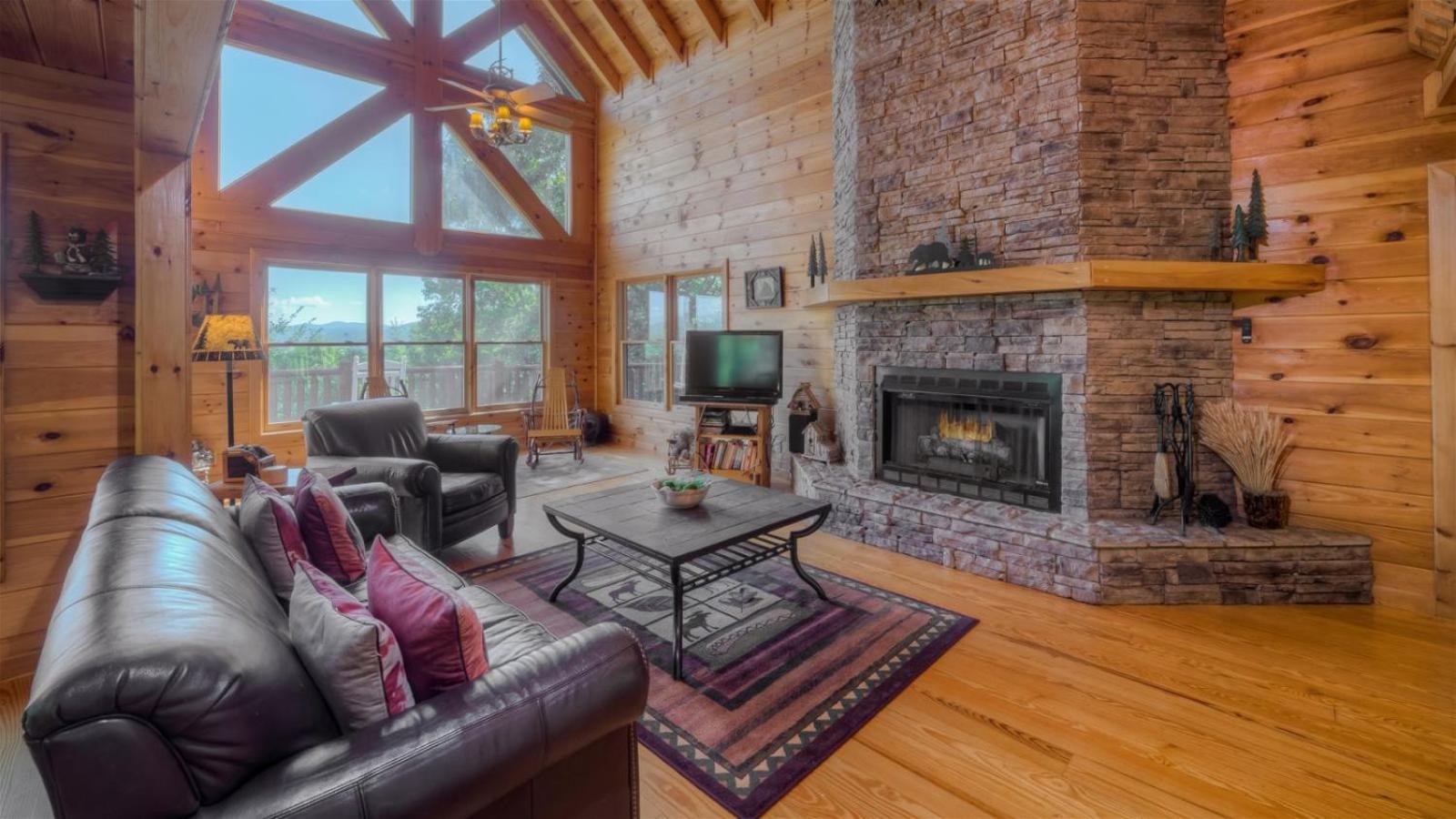 Pinecrest Lodge - Views In Aska Adventure Area Blue Ridge Exterior photo